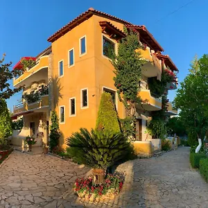 Apartment Flower Garden Albania